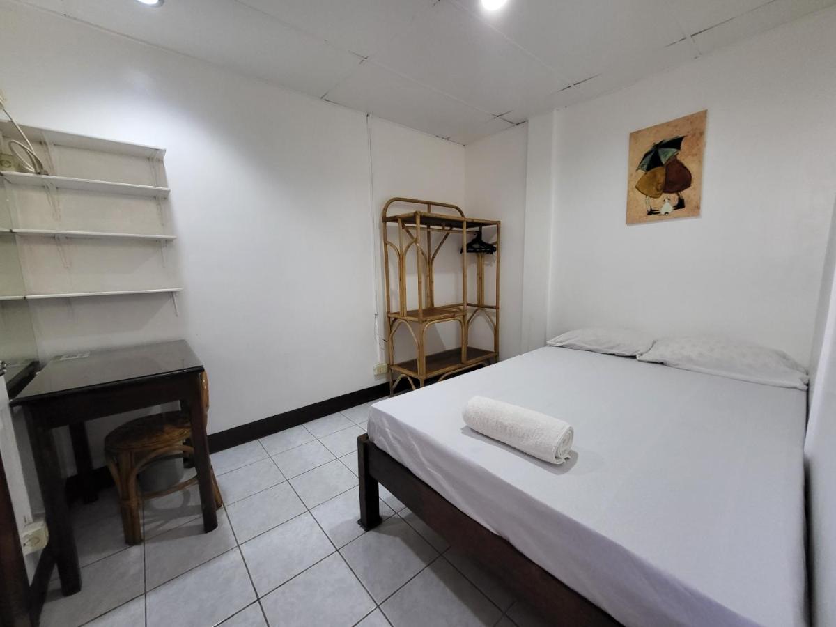 Hotel Ayahay Sa Matutina Puerto Princesa Zimmer foto