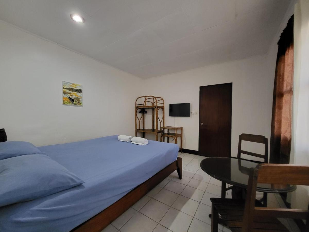 Hotel Ayahay Sa Matutina Puerto Princesa Zimmer foto